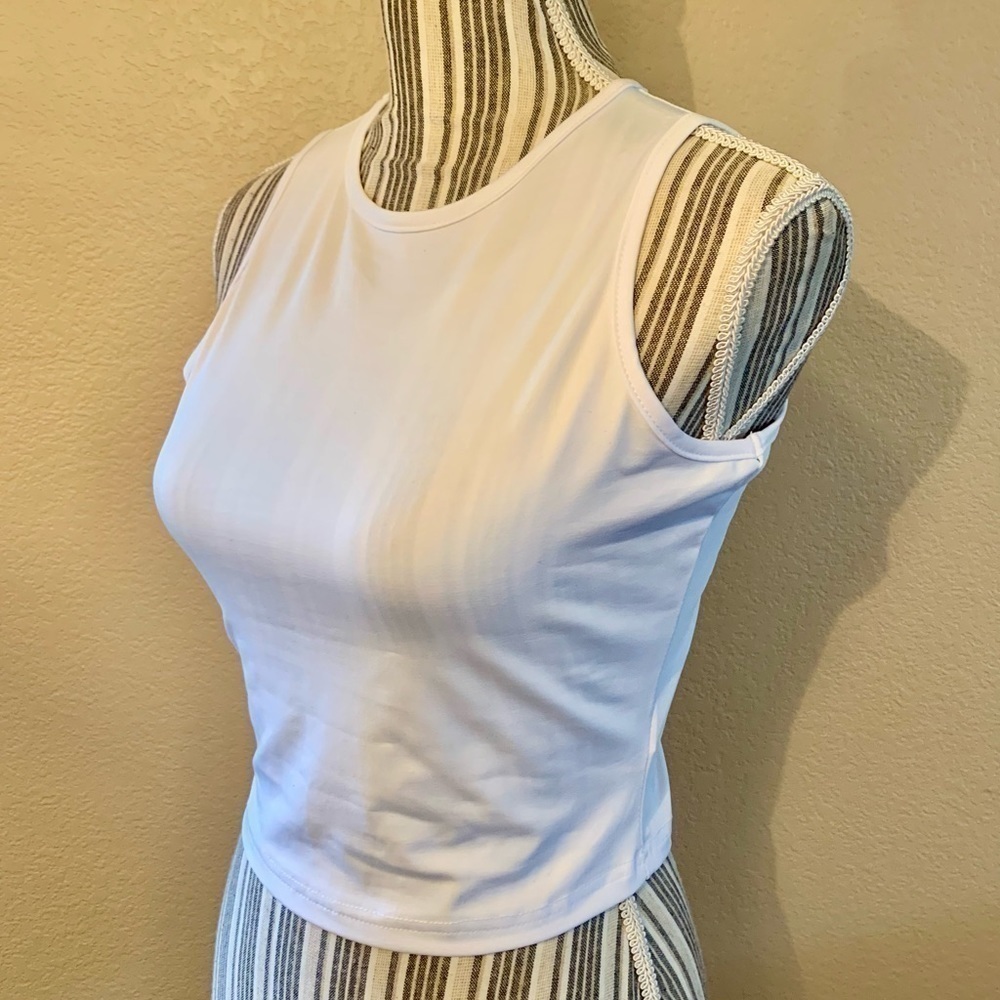 NWT Sleeveless Top Small Cropped Muscle Tee White Stretchy Spandex Worldealshop - Picture 5 of 12